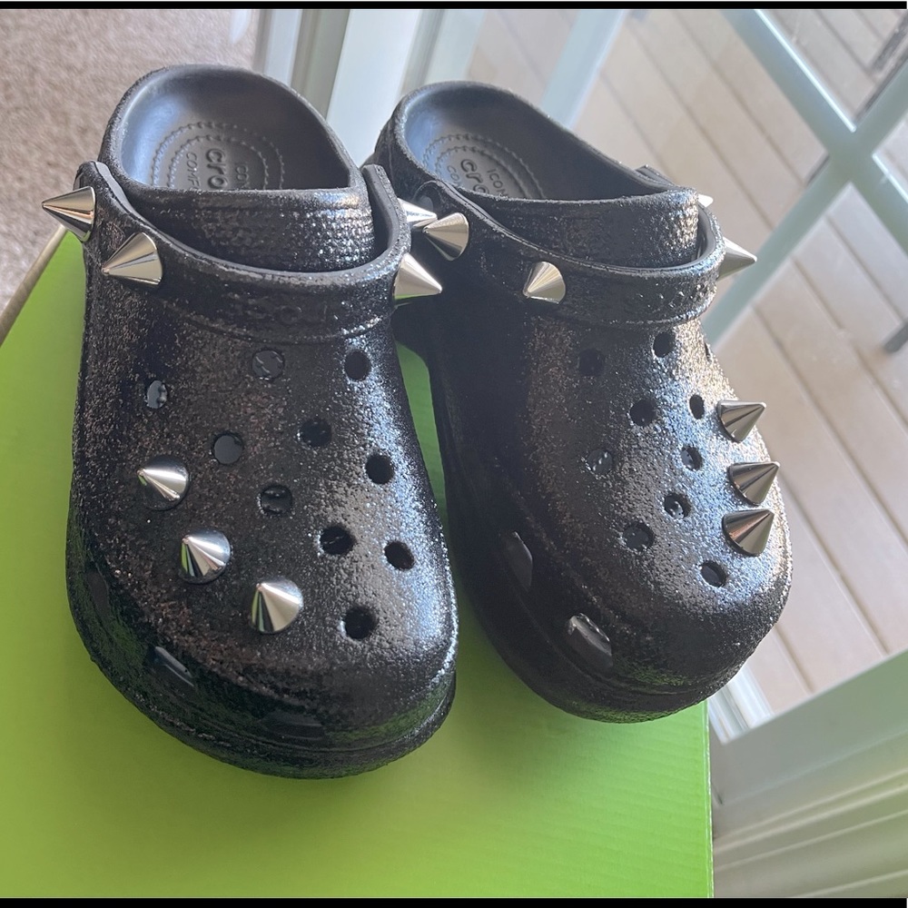 Crocs Classic Bae Glitter stud clog